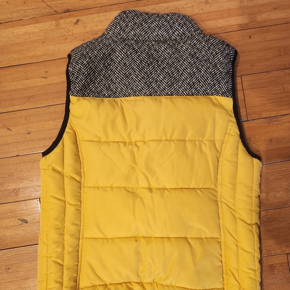 Yellow Puffer Vest with Herringbone Collar and Toggle Closures - Picture 3 of 3